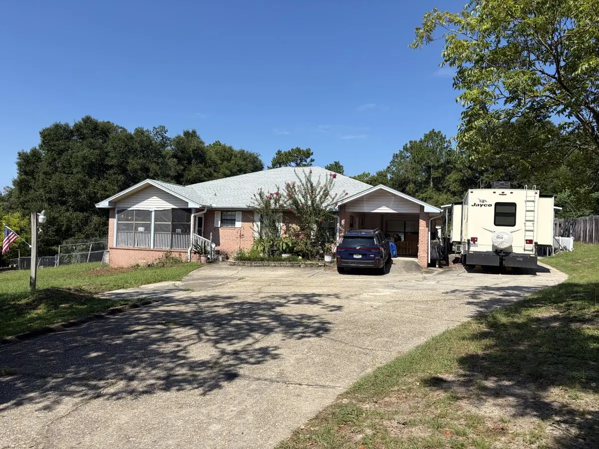 105 Navajo Trace, Crestview, FL 32536 - #1