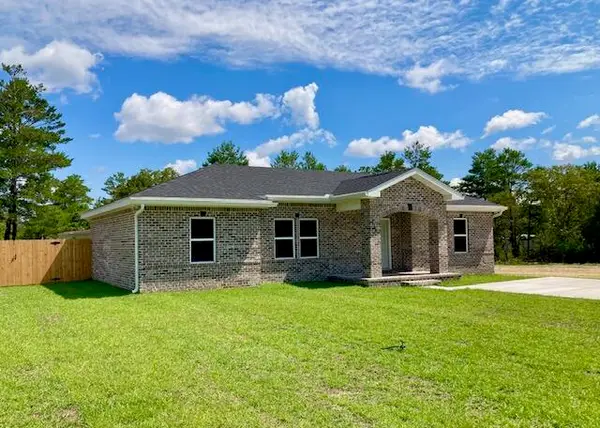 169 E Honeysuckle Street, DeFuniak Springs, FL 32433
