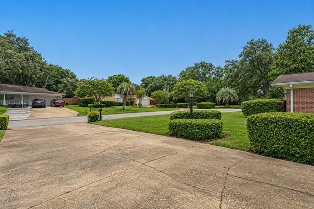 604 NE Merioneth Drive, Fort Walton Beach, FL 32547 - #3