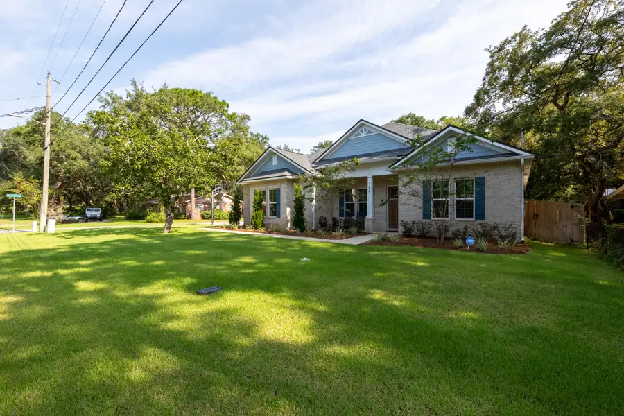 166 Grandview Avenue, Valparaiso, FL 32580 - #3