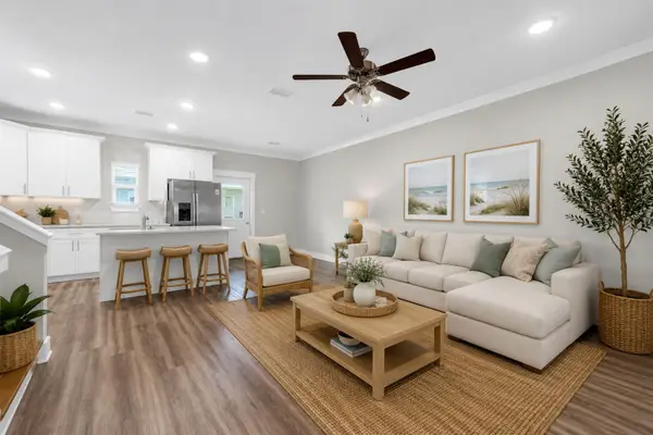 328 Date Palm Lane, Freeport, FL 32439