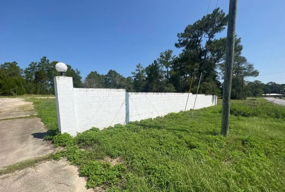 327 Ten Lake Drive, Defuniak Springs, FL 32433 - #1