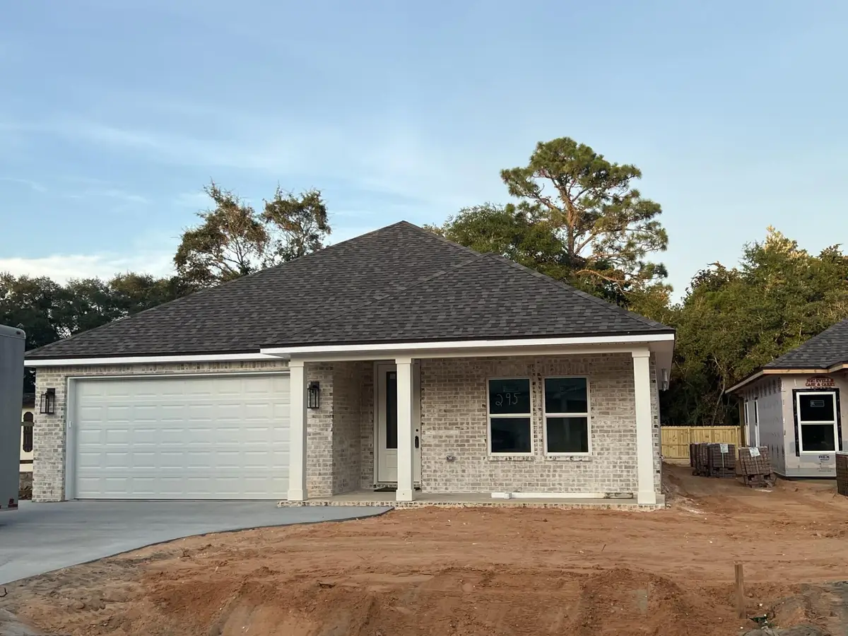 295 Howard Street, Niceville, FL 32578 - #1