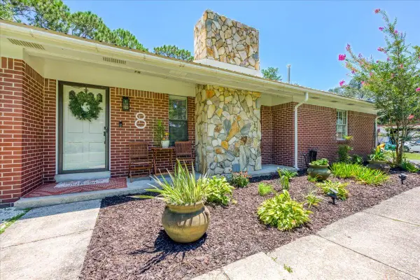 8 Longwood Drive, Shalimar, FL 32579