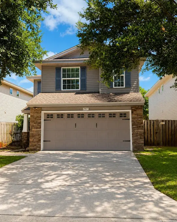 2907 Five Oaks Lane, Shalimar, FL 32579