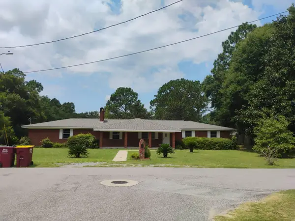 141 Chessher Court, Crestview, FL 32539