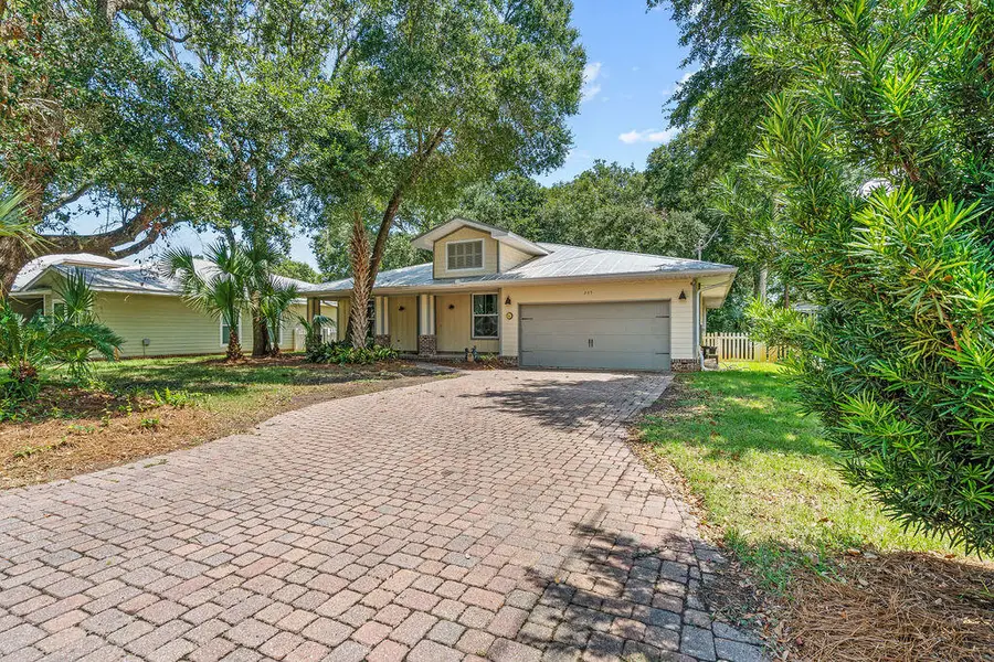 205 SE Alconese Ave Avenue, Fort Walton Beach, FL 32548 - #2