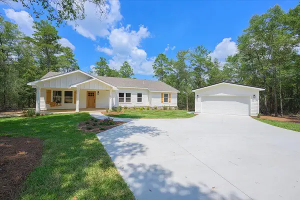 109 Spring Hill Road, DeFuniak Springs, FL 32433