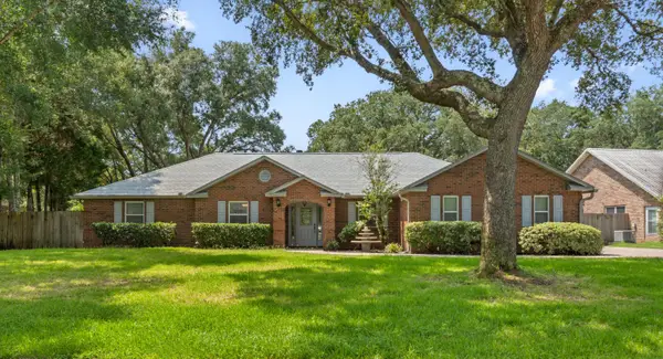 6805 Avenida De Galvez, Navarre, FL 32566