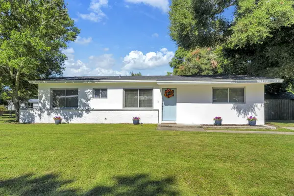 415 Avon Lane, Mary Esther, FL 32569