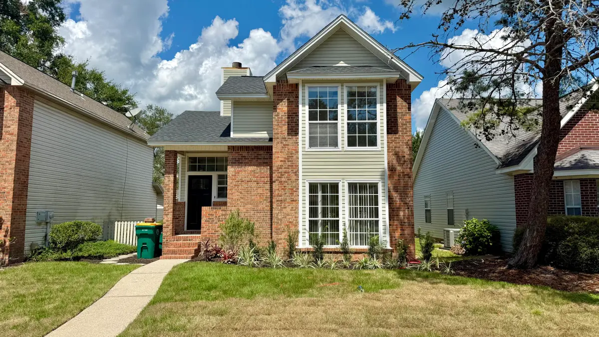 215 Parkwood Circle, Niceville, FL 32578 - #1