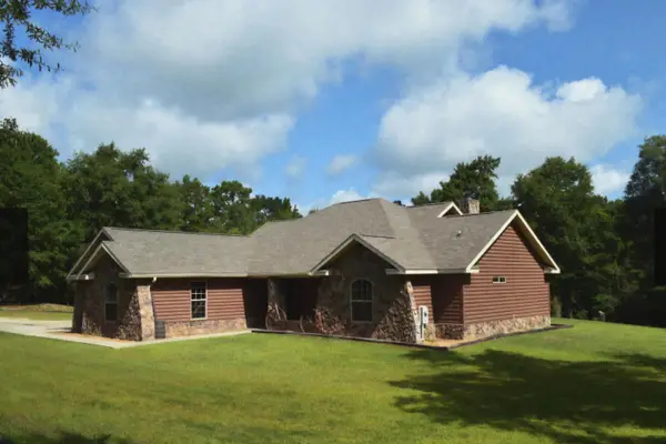 3141 Walker Road, Laurel Hill, FL 32567
