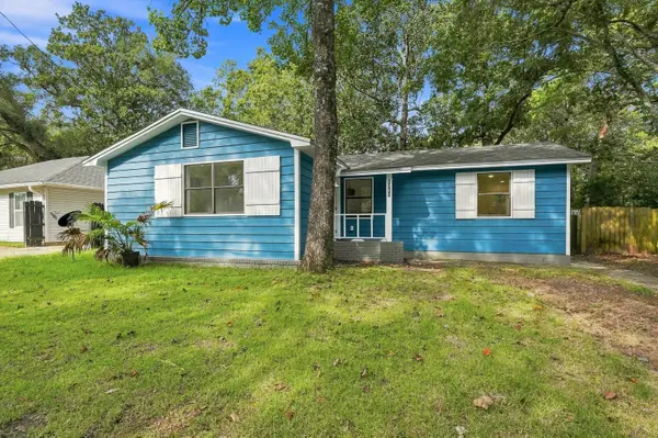 1215 S Cedar Avenue, Niceville, FL 32578