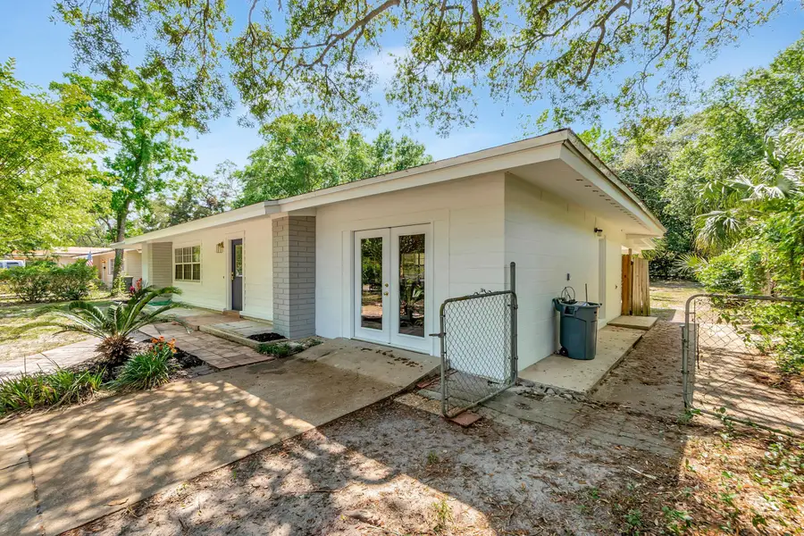 8 SE Waynel Circle, Fort Walton Beach, FL 32548 - #2