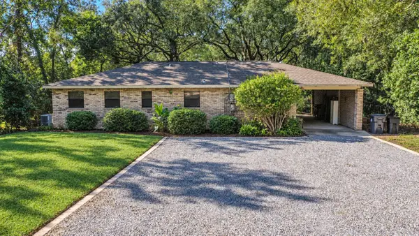 11 W Bayou Forest Drive, Freeport, FL 32439