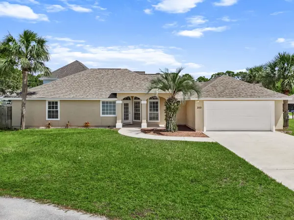 200 Jase Circle, Panama City Beach, FL 32408