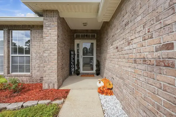 2037 Catline Circle, Navarre, FL 32566