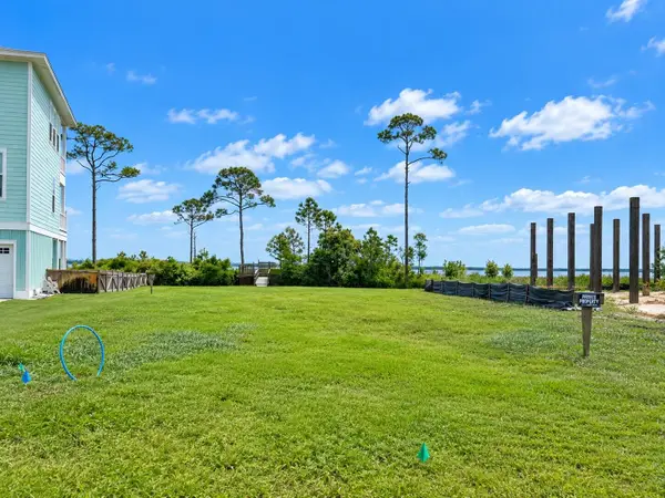 572 Parish Boulevard, Mary Esther, FL 32569