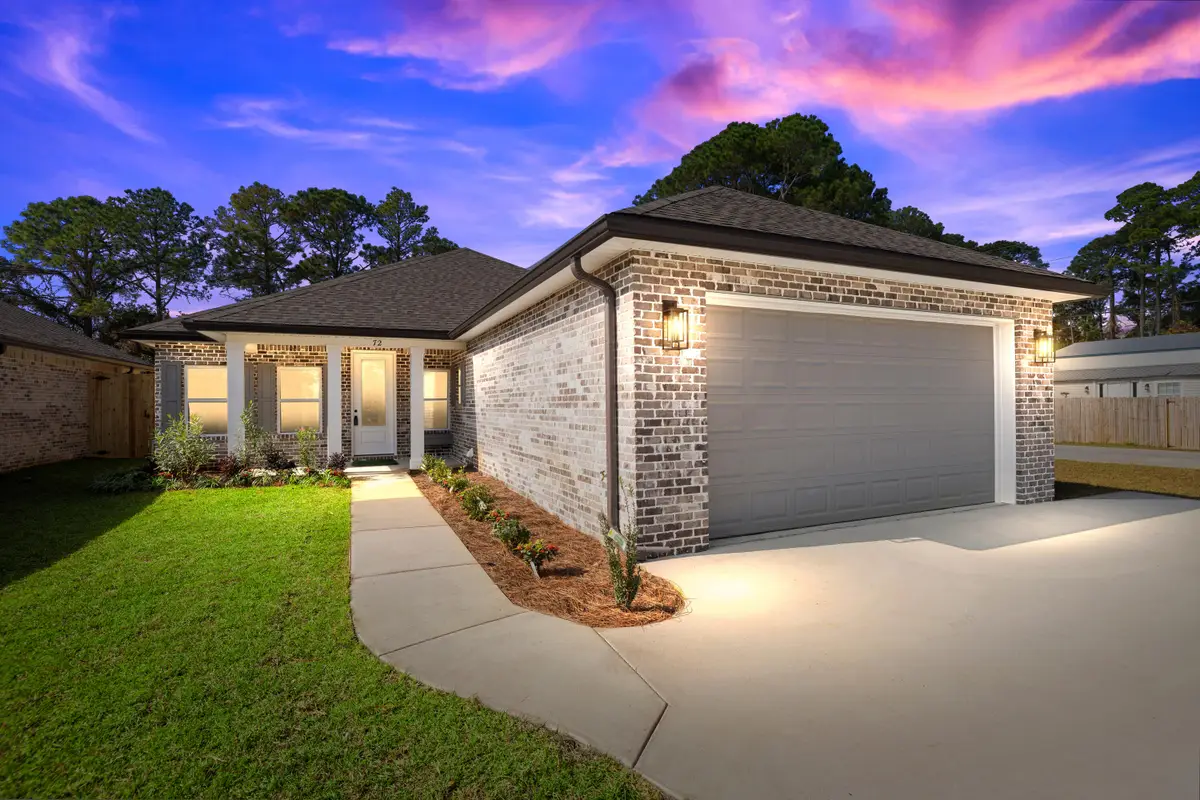 305 Howard Street, Niceville, FL 32578 - #1