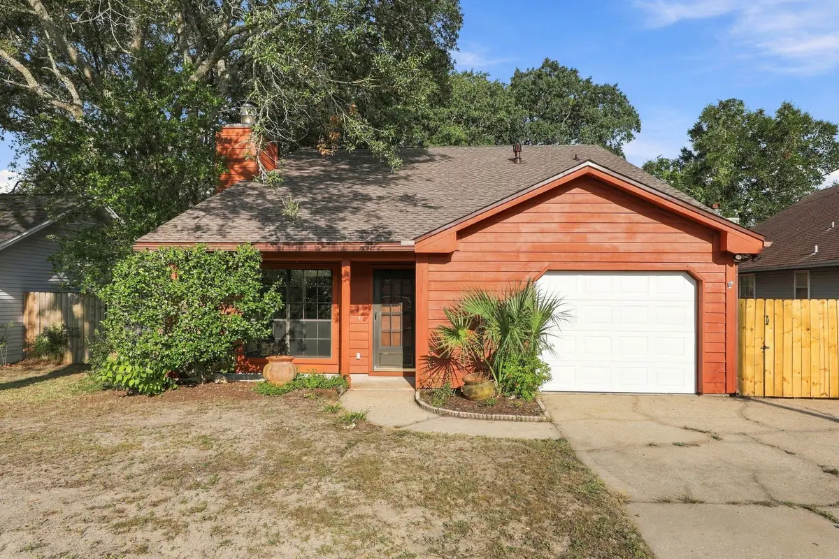 636 Fir Avenue, Niceville, FL 32578 - #1