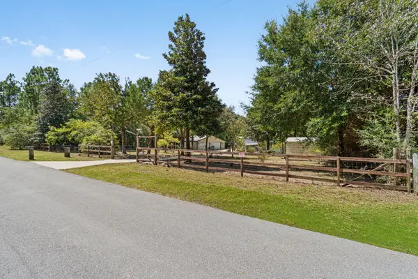 5322 Clint Mason Road, Crestview, FL 32539