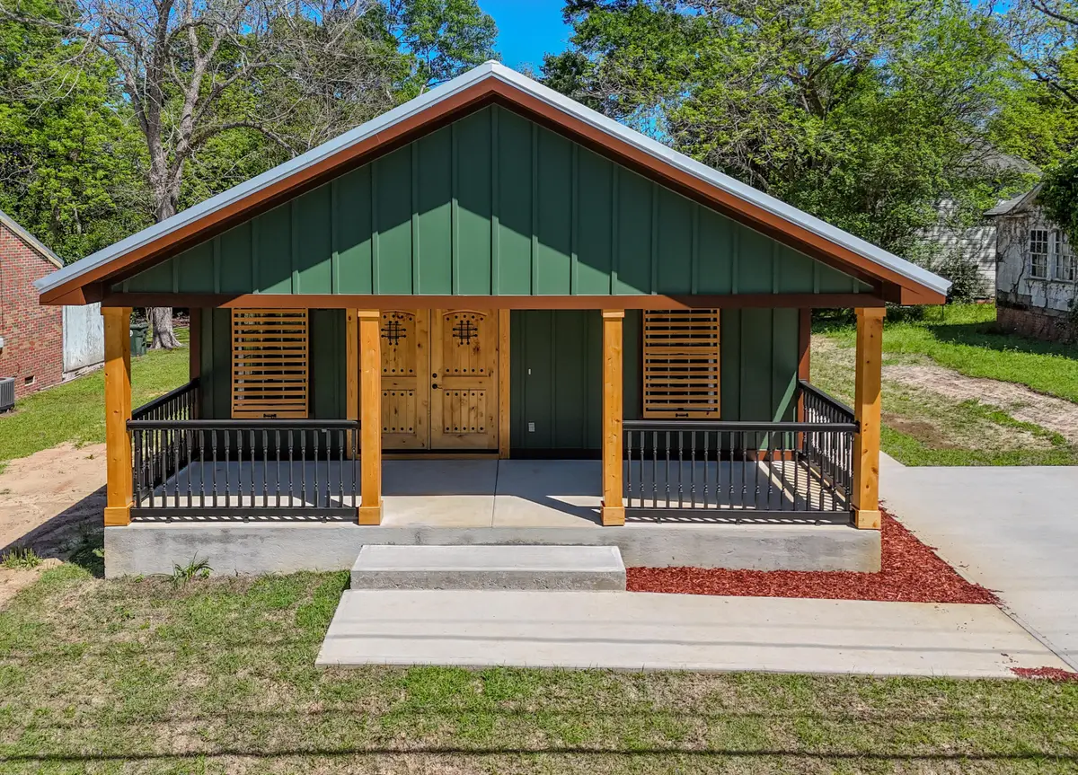 230 Barton Street, Andalusia, AL 36421 - #1