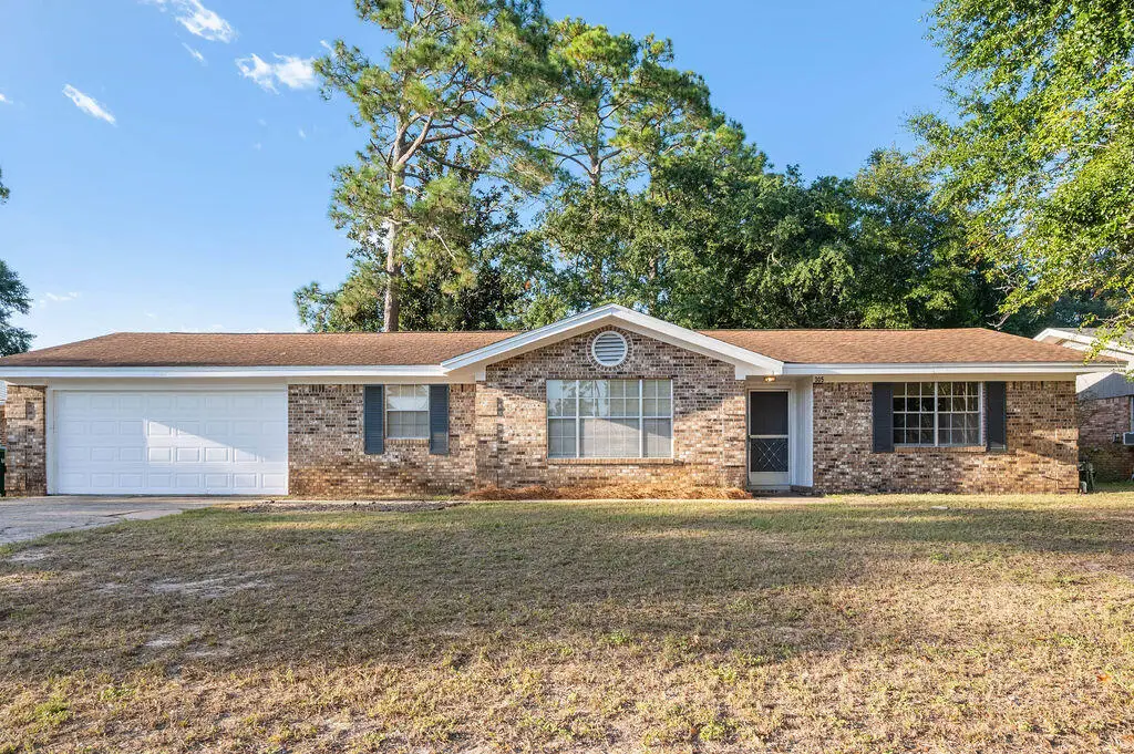 305 17th Street, Niceville, FL 32578 - #1