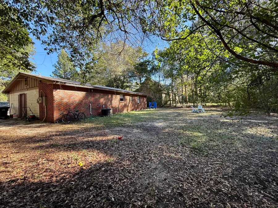 454 E Burdick Avenue, Defuniak Springs, FL 32433 - #3