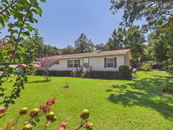 5535 Joggers Lane, Pace, FL 32571