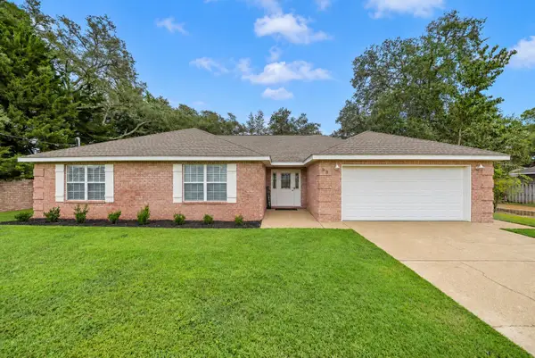 98 Point Comfort Road, Mary Esther, FL 32569