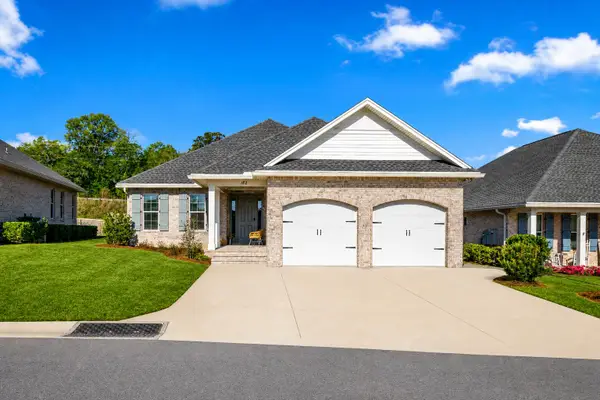182 Raiders Trail, Valparaiso, FL 32580