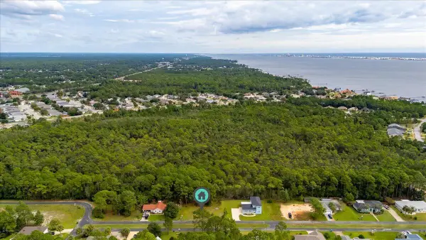 1764 E Smugglers Cove Drive, Gulf Breeze, FL 32563