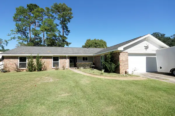 407 Green Oak Lane, Niceville, FL 32578