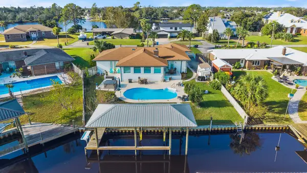 700 Driftwood Drive, Lynn Haven, FL 32444