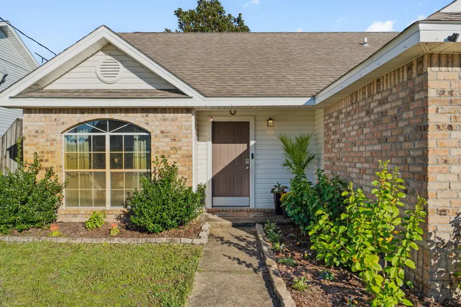 449 Bridgewater Court, Mary Esther, FL 32569 - #3