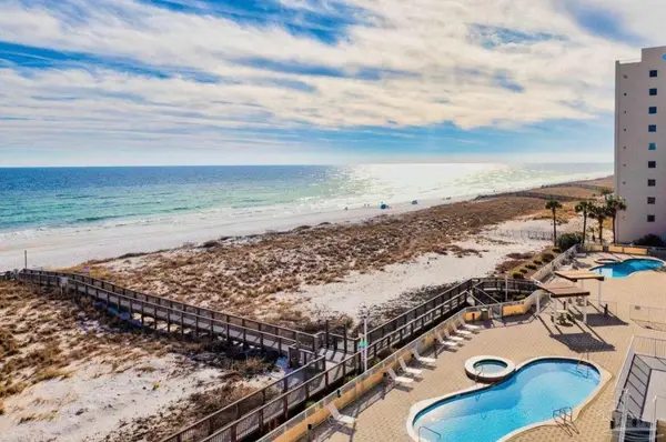 8577 Gulf Boulevard #APT 405, Navarre, FL 32566