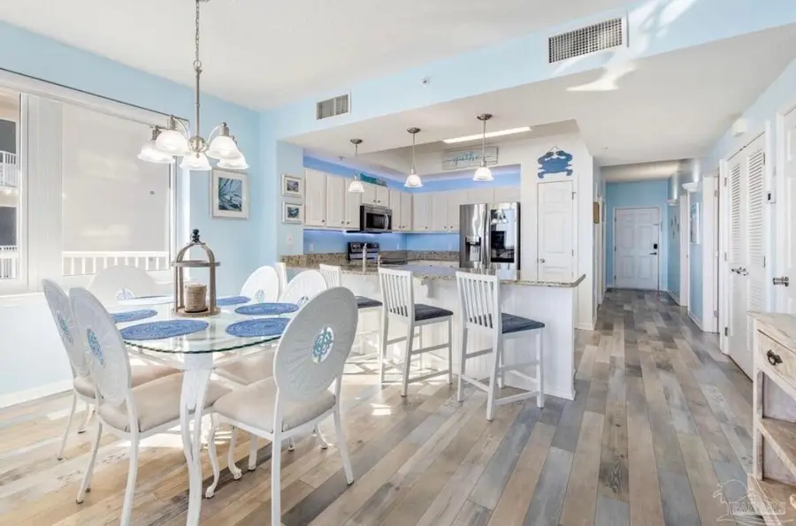 8577 Gulf Boulevard #APT 405, Navarre, FL 32566 - #2