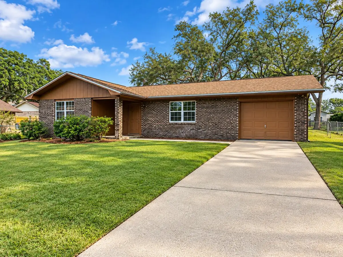 506 N Palm Boulevard, Niceville, FL 32578 - #1
