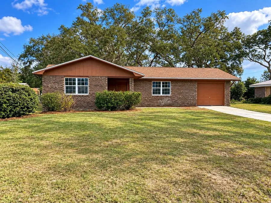 506 N Palm Boulevard, Niceville, FL 32578 - #3