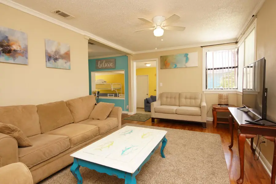 226 NE Beachview Drive, Fort Walton Beach, FL 32547 - Image #2