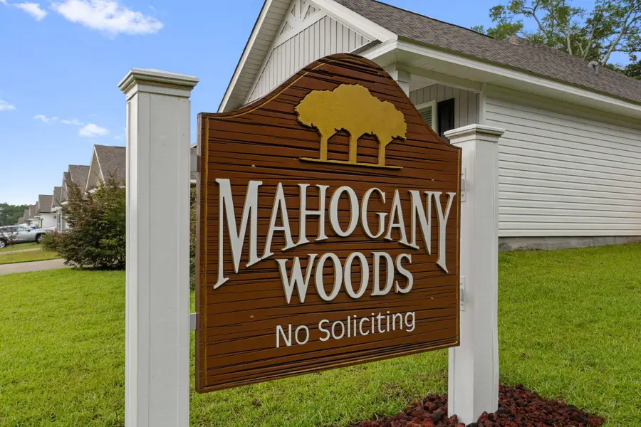 253 Camellia Dr, Cantonment, FL 32533 - Image #2