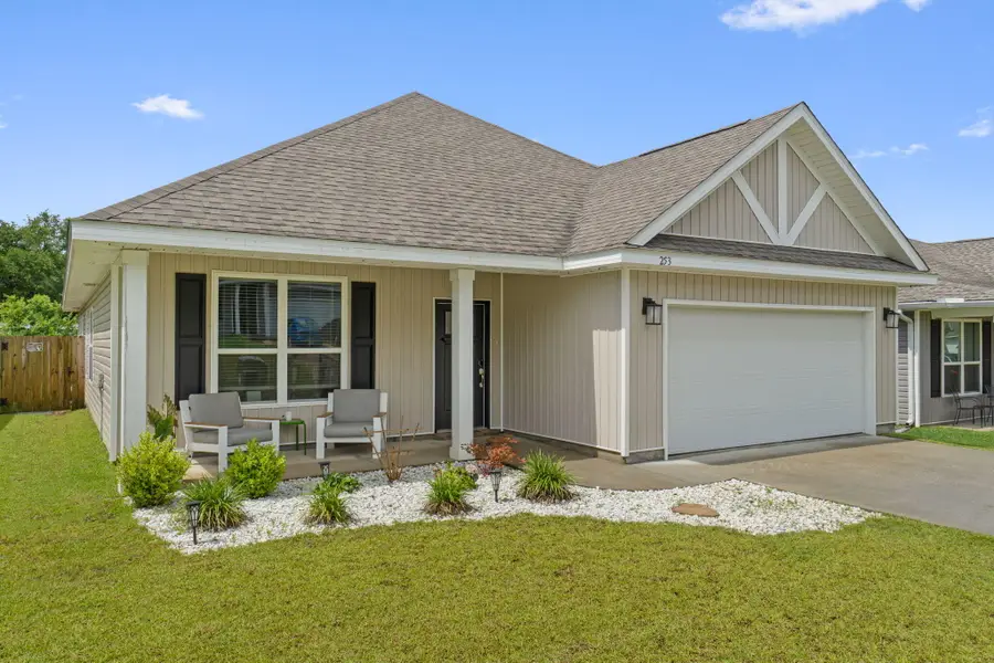 253 Camellia Dr, Cantonment, FL 32533 - Image #3