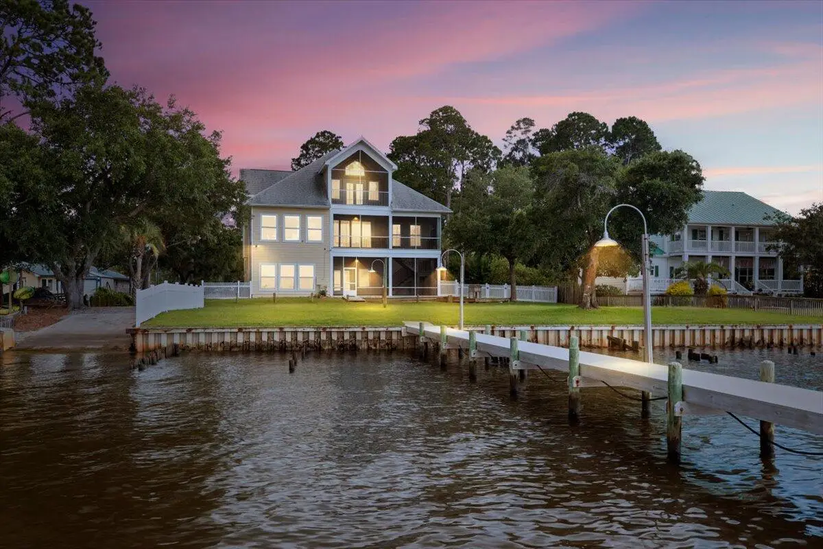 6450 E Bay Boulevard, Gulf Breeze, FL 32563 - Image #1