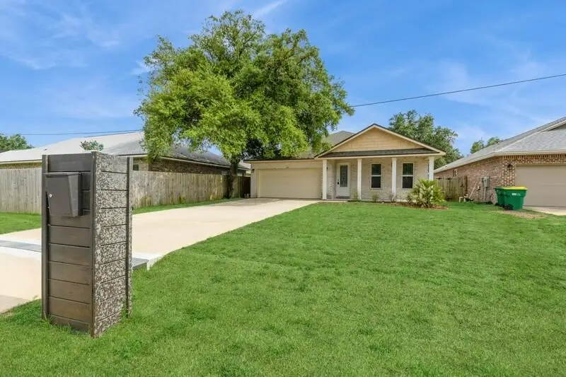 26 10th Avenue, Shalimar, FL 32579 - #1