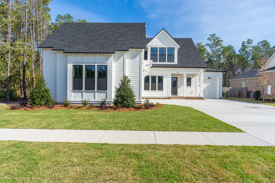 453 Shimmer Circle, Freeport, FL 32439 - Image #2