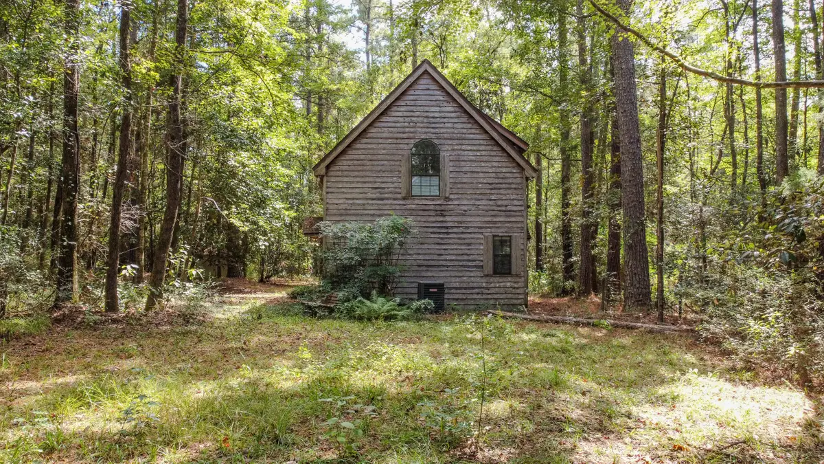 402 Miles Martin Road, Defuniak Springs, FL 32435 - Image #1