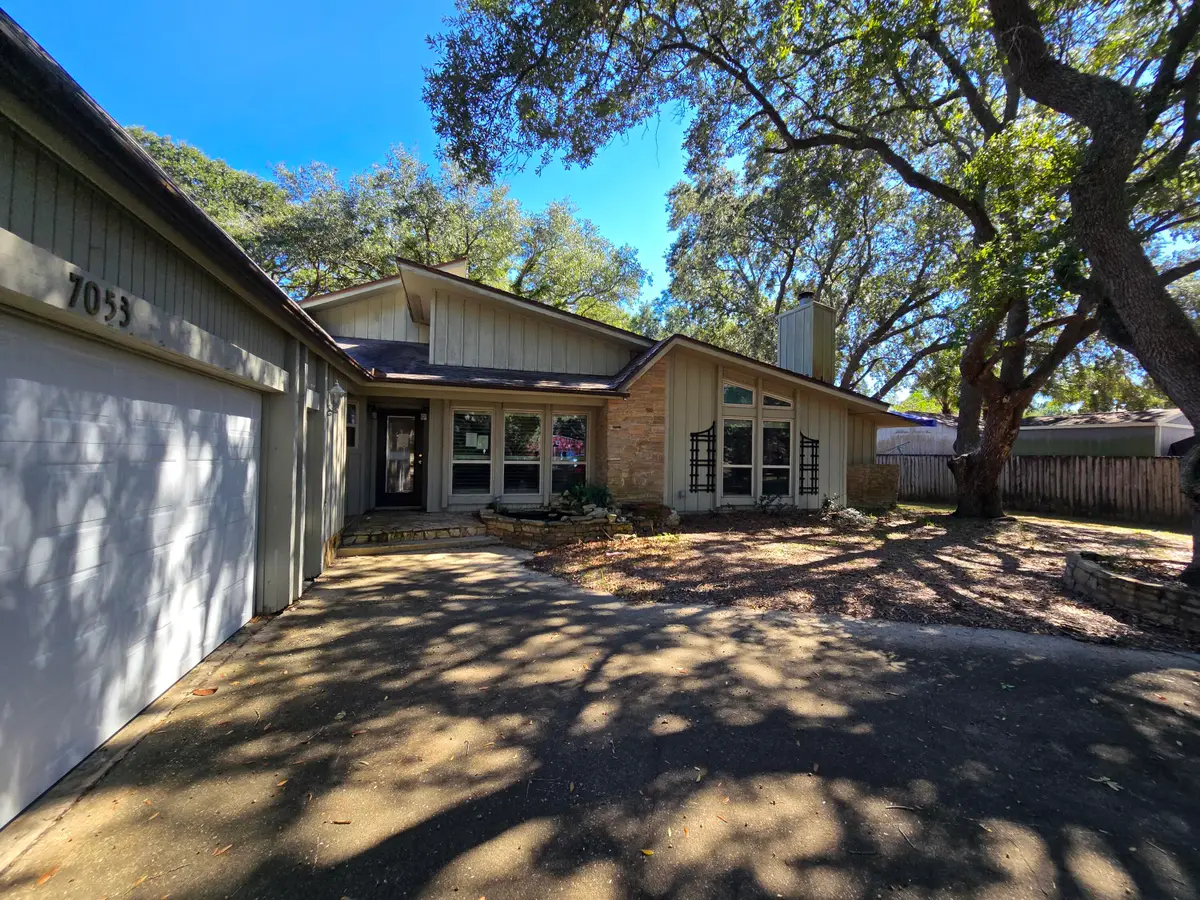 7053 Gandy Dr Drive, Navarre, FL 32566 - Image #1