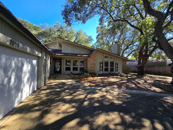 7053 Gandy Dr Drive, Navarre, FL 32566