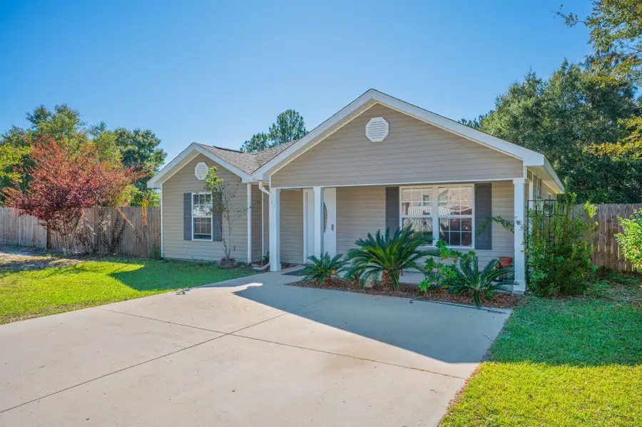 19 N Raphael Road, Defuniak Springs, FL 32433 - Image #2