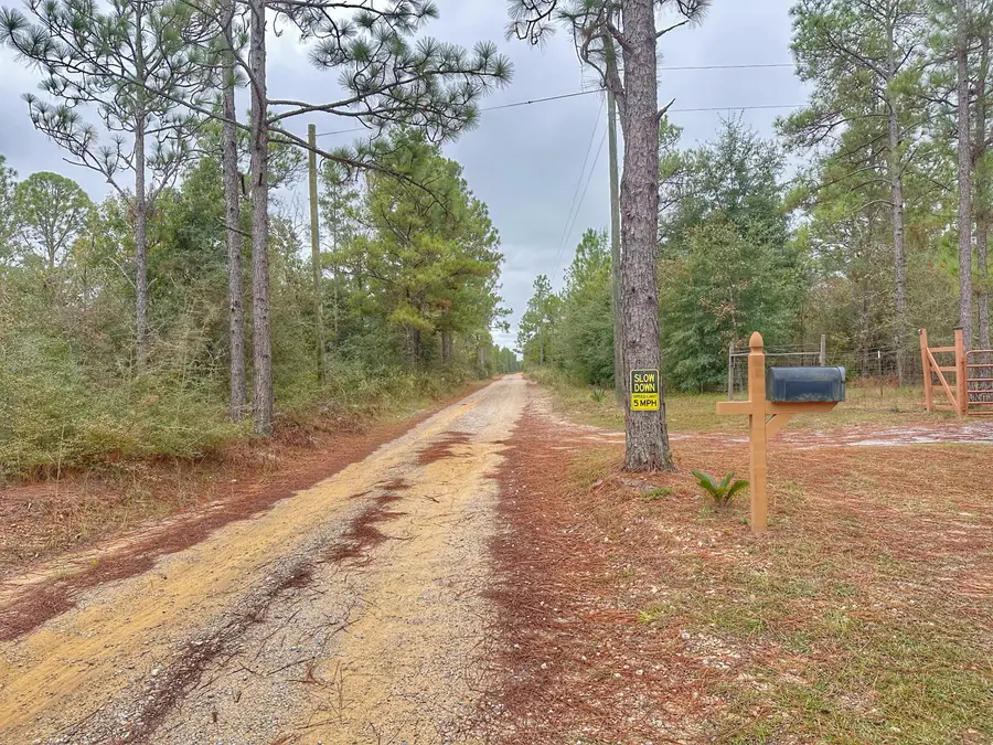 721 Coventry Road, Defuniak Springs, FL 32433 - Image #3